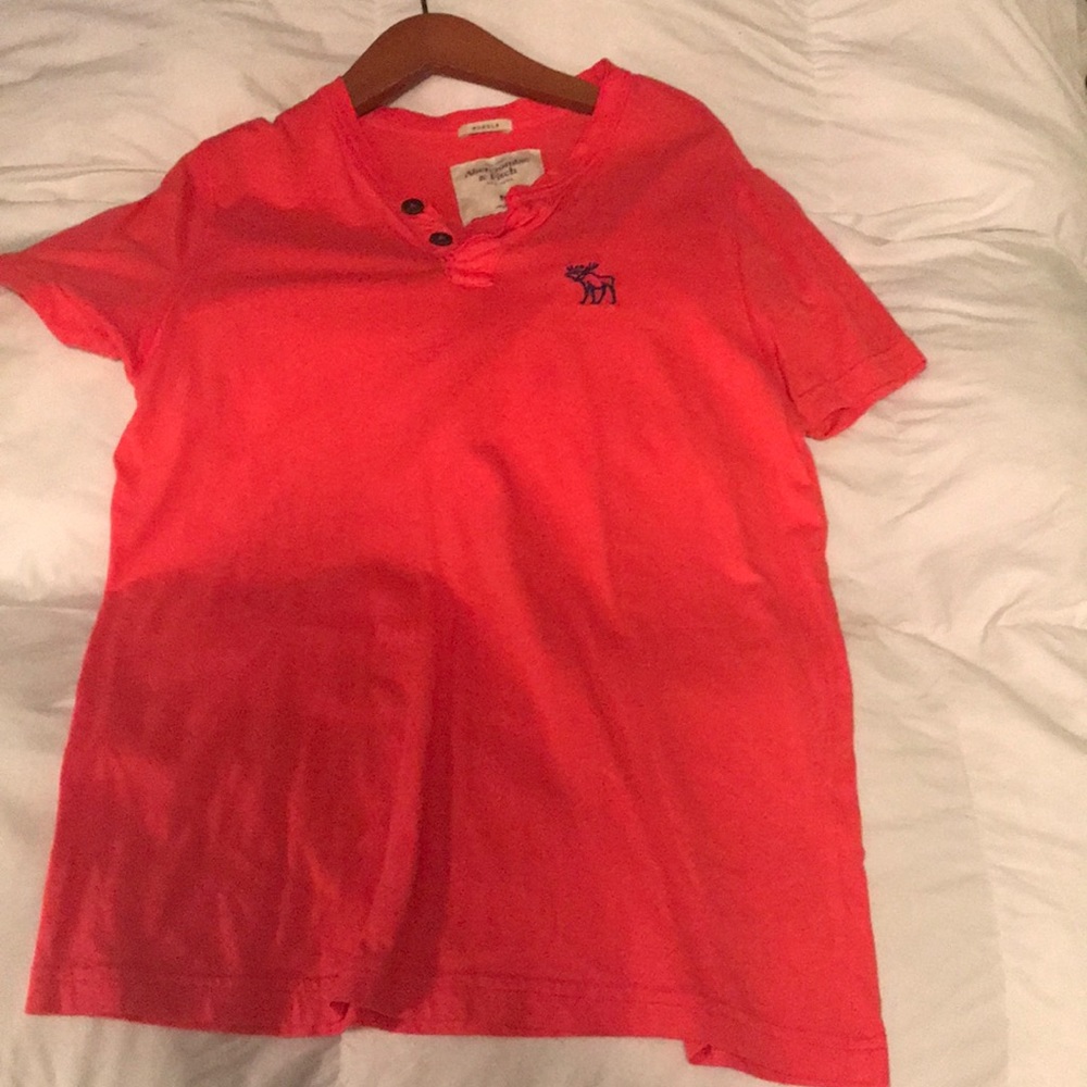 Men’s Abercrombie & Fitch shirt